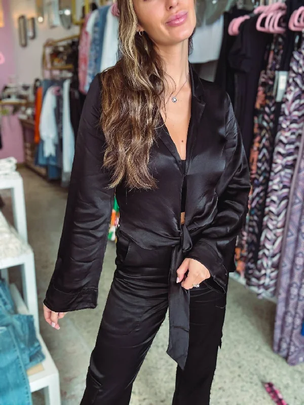 Special Buy Monique Long Sleeve In Black