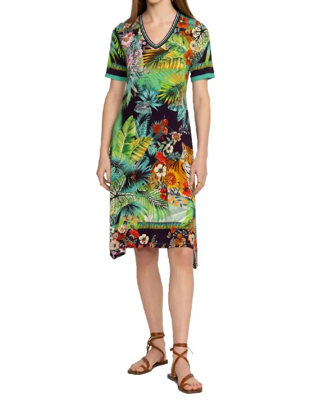 Mega Deal Janie Favorite V-Neck Swing Dress In Tigres