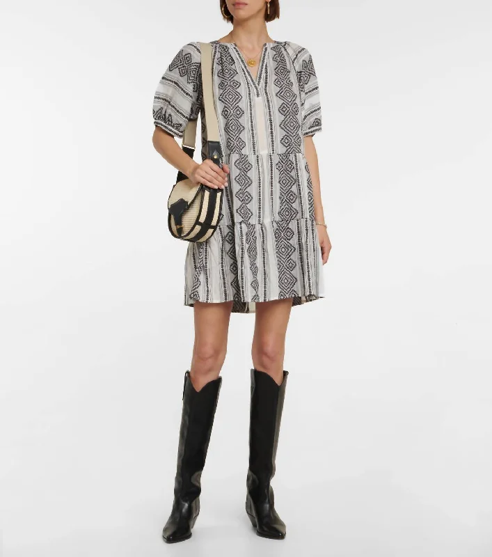 Great Deals Sophie Dress In Black